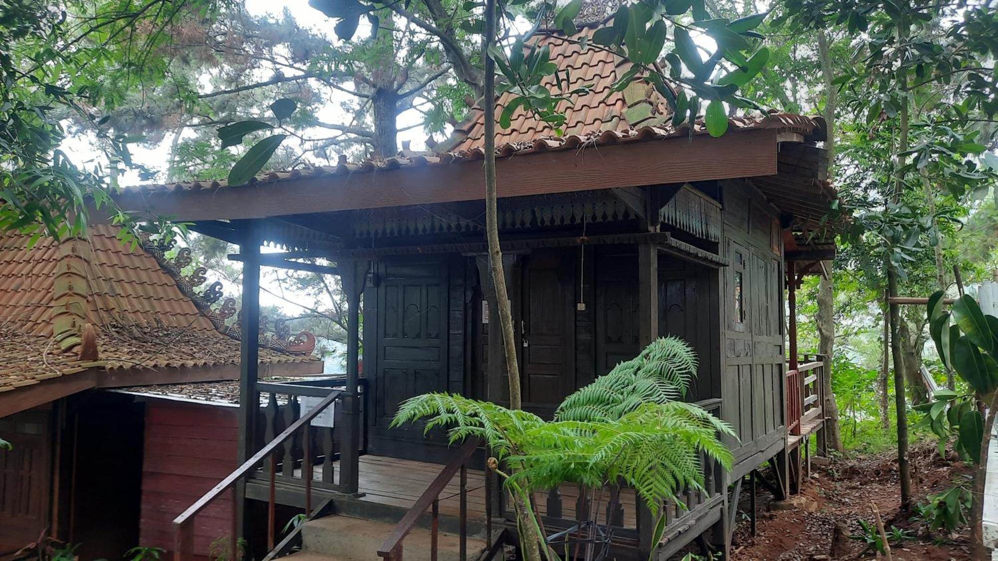 Pijar Resort Powered By Cocotel Kudus Exterior foto