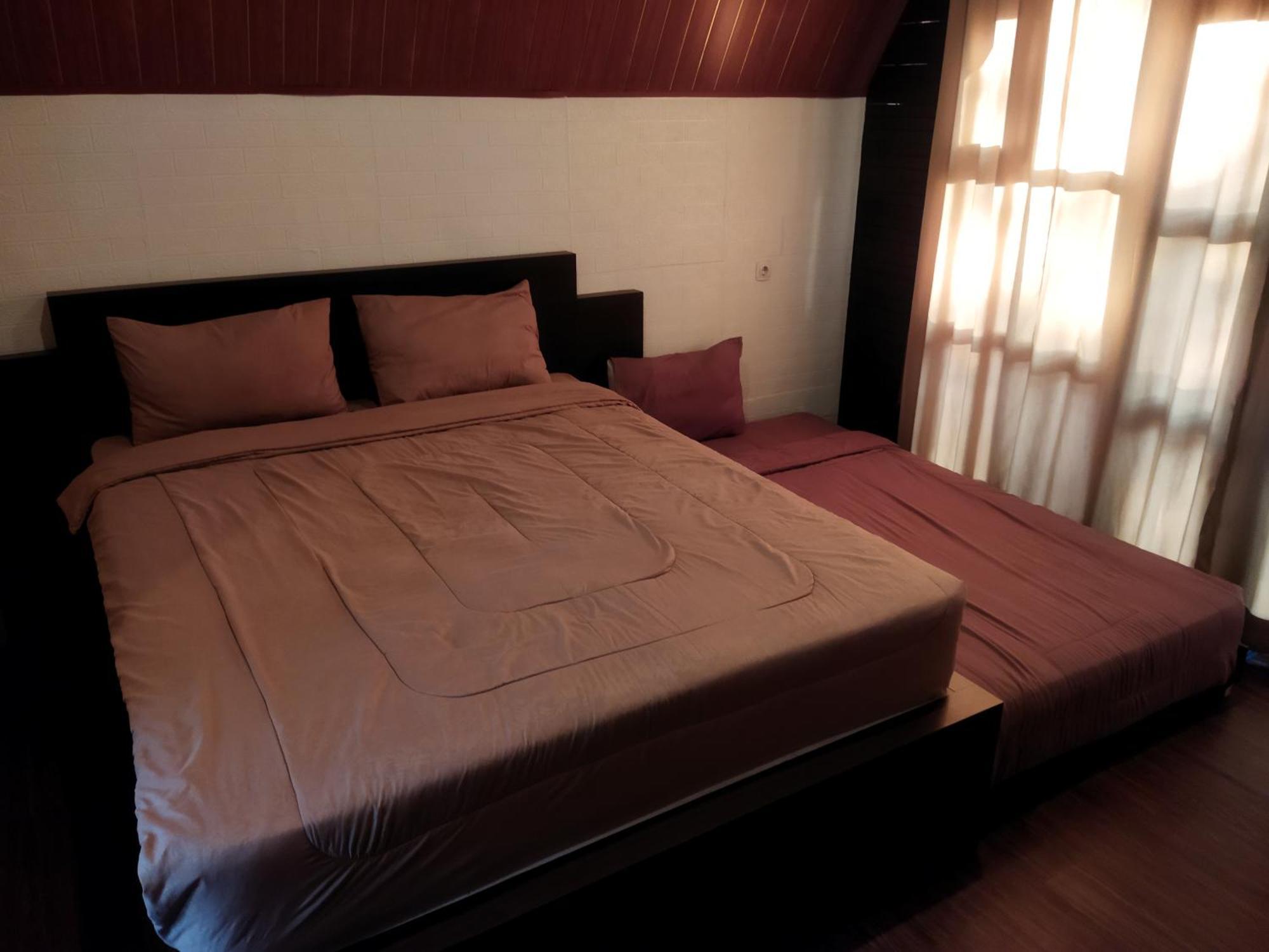 Pijar Resort Powered By Cocotel Kudus Habitación foto